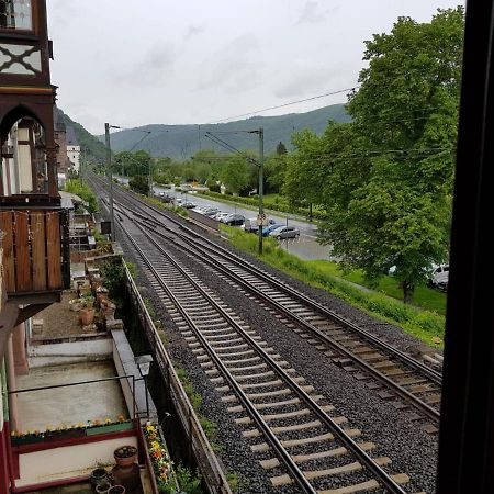 Hotelzimmer Im Alten Reihenhaus Auf Der Stadtmauer Bacharach Eksteriør billede