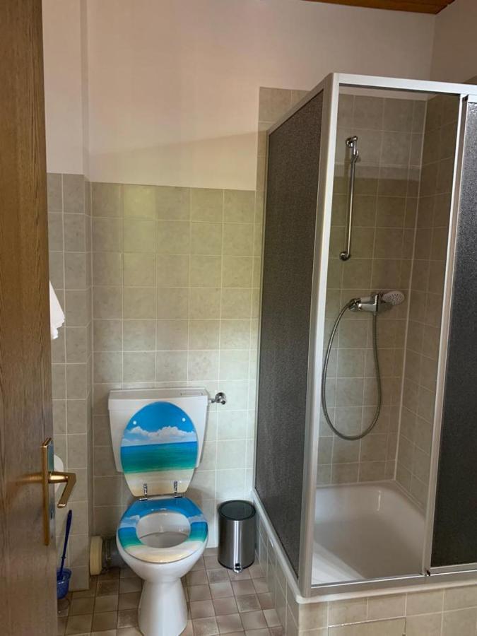 Hotelzimmer Im Alten Reihenhaus Auf Der Stadtmauer Bacharach Eksteriør billede